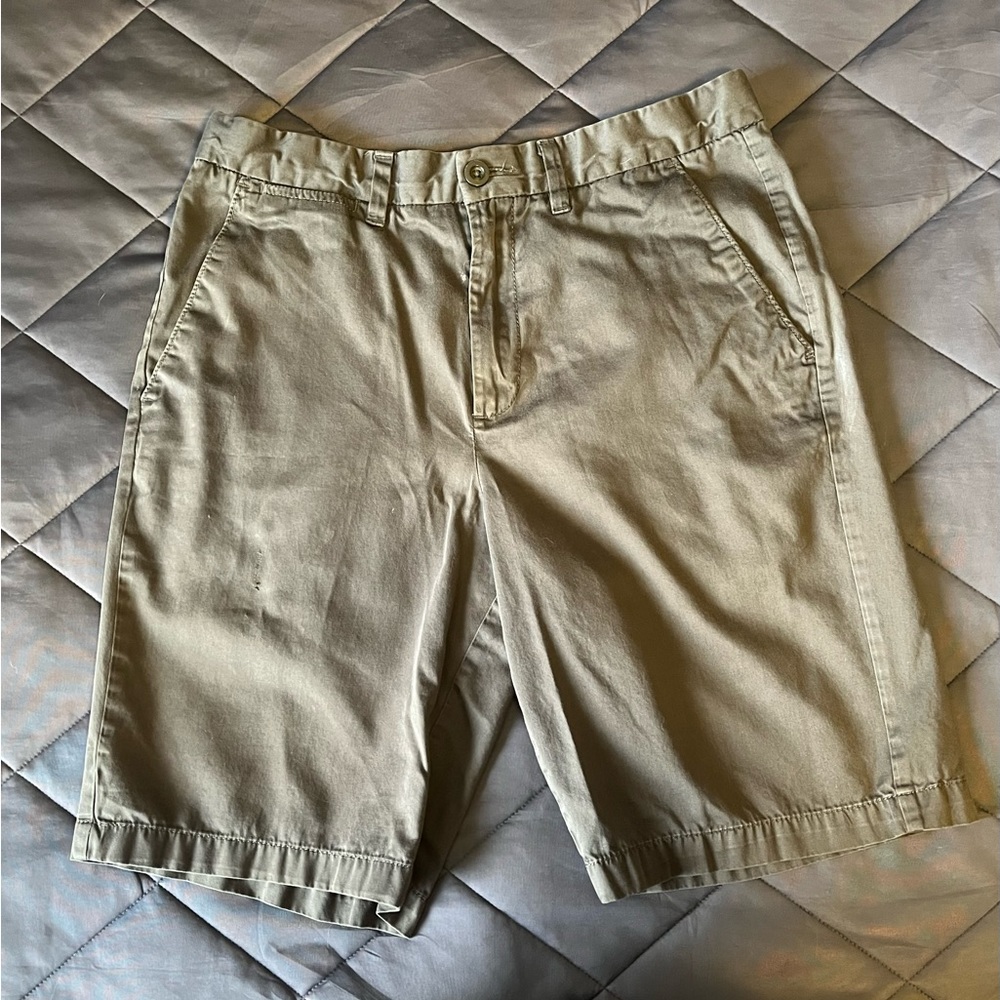 APT. 9 Men’s Olive Shorts